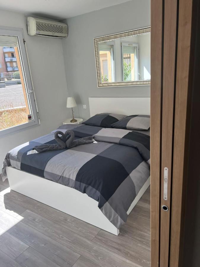App 1 Mulhouse Centre , 6 Personnes Appartement Buitenkant foto